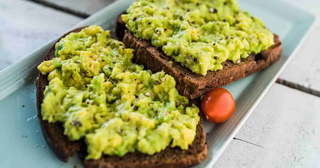pan con guacamole coto bajo